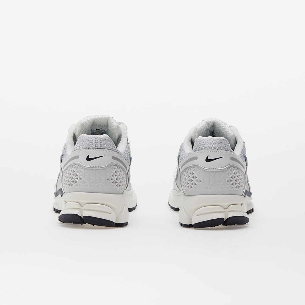 Nike Zoom Vomero 5 Photon Dust Metallic Silver
