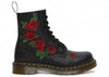 Bottes à lacets en cuir souple Dr. Martens 1460 Vonda noires à roses brodées