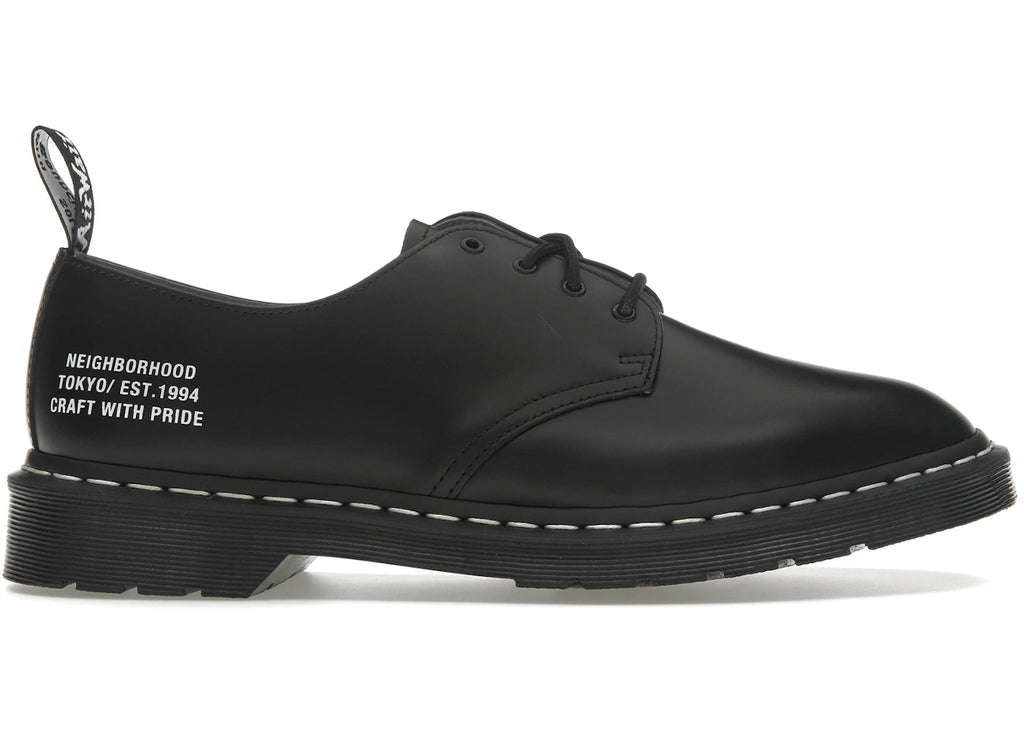 Dr. Martens Smiths NEIGHBORHOOD Black