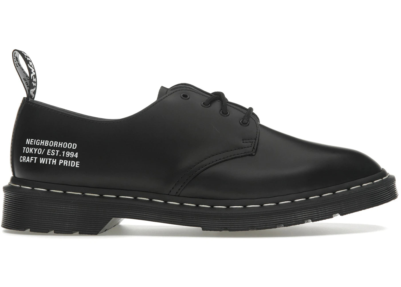 Dr. Martens Smiths NEIGHBORHOOD Black