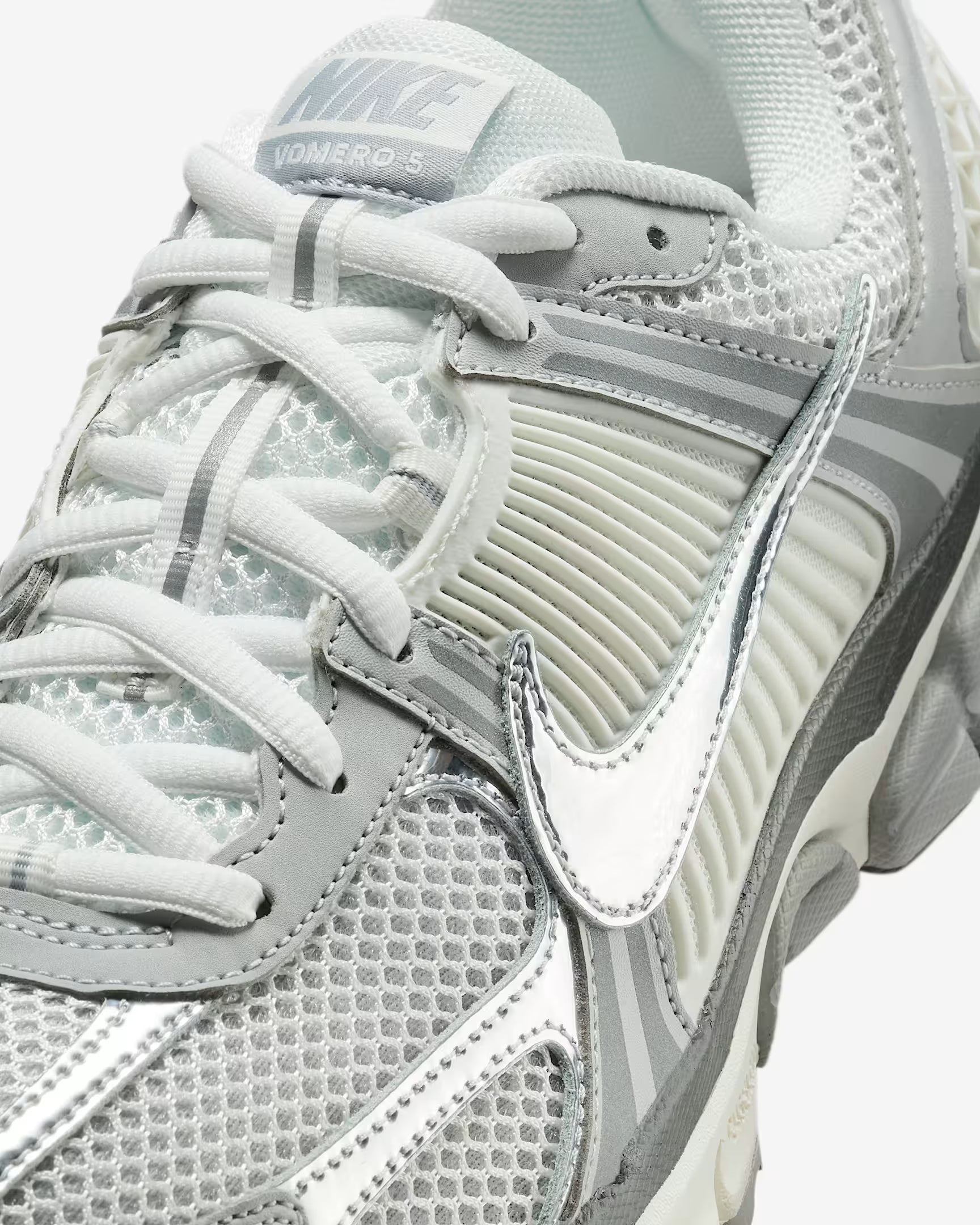 Nike Zoom Vomero 5 Metallic Silver