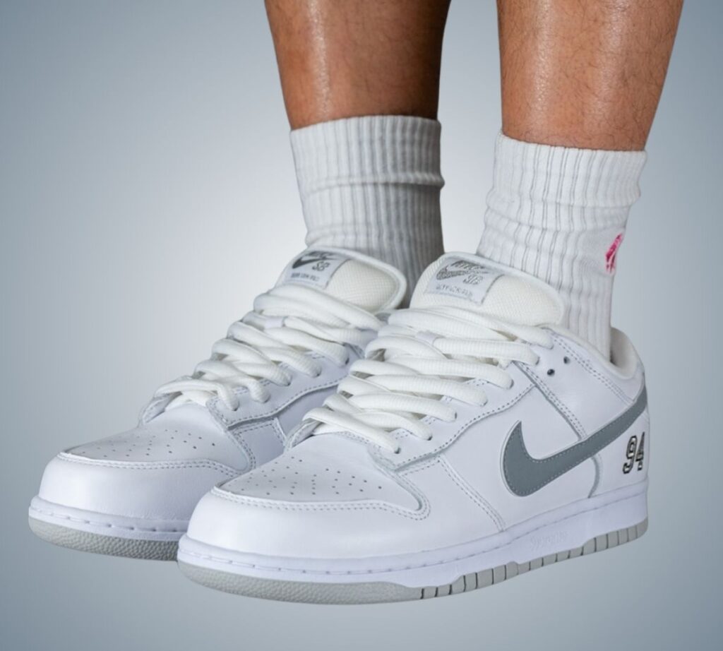 Nike SB Dunk Low Supreme 94 Weiß Metallic Silber