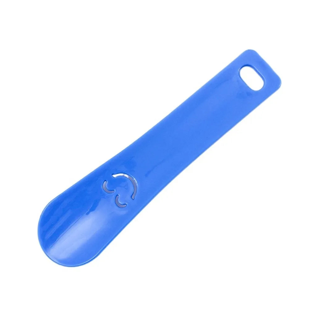 Chausse-pied compact en plastique de Mr. Sneakerseller – Design souriant et pratique (15 cm)