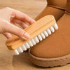 Brosse de nettoyage pour daim Mr. Sneakerseller – Manche en caoutchouc brut et hêtre