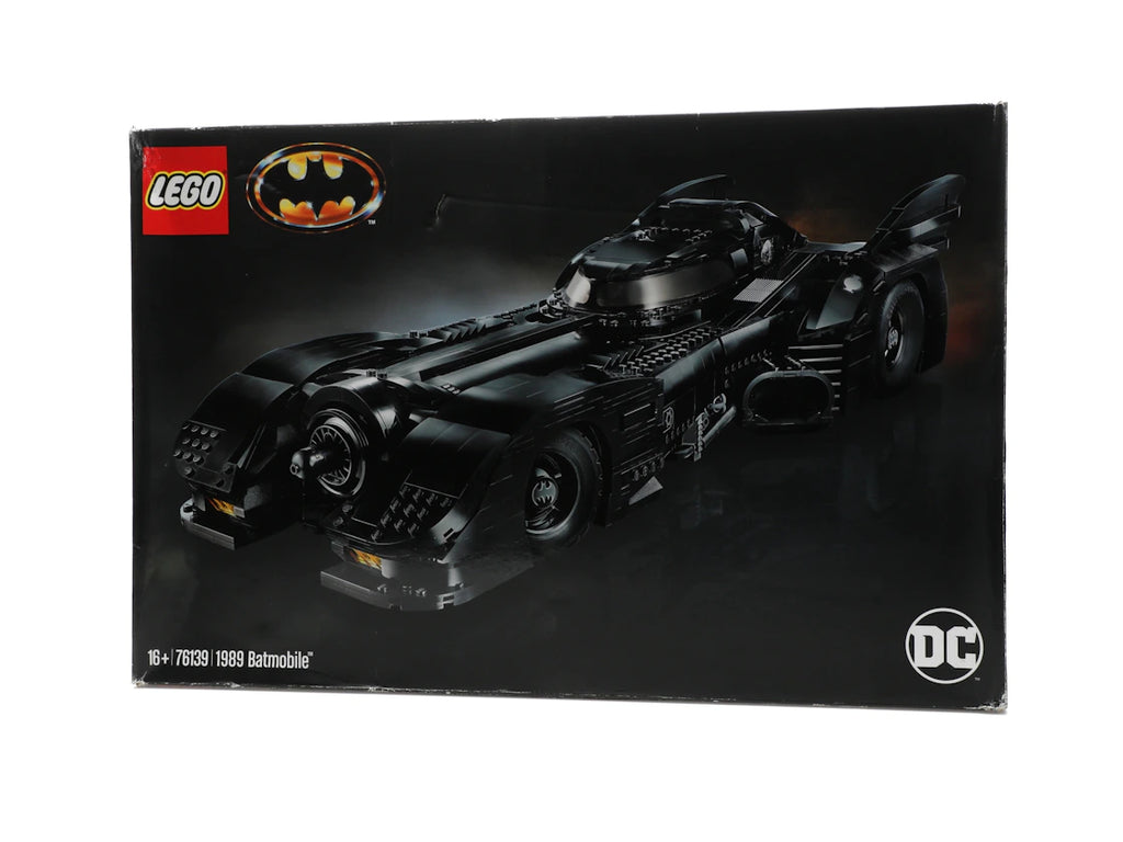 LEGO DC Batman Ensemble Batmobile 1989 76139
