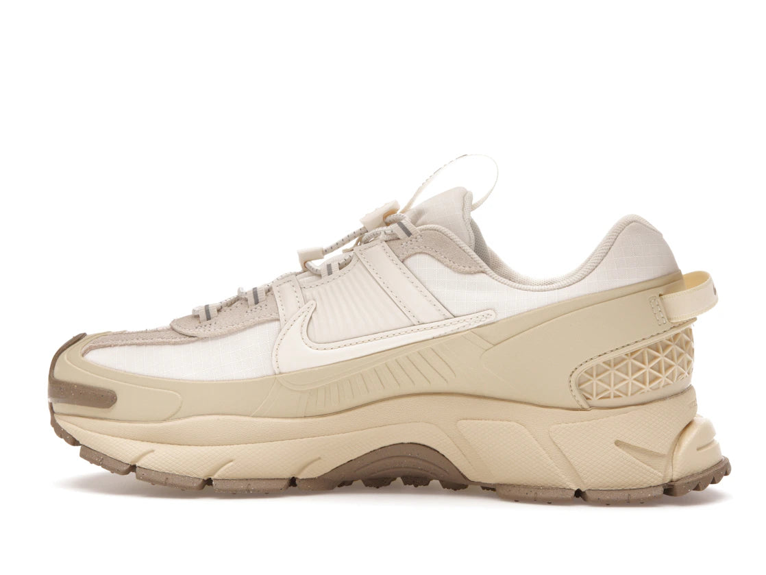 Nike Zoom Vomero Roam Ivoire pâle Kaki clair