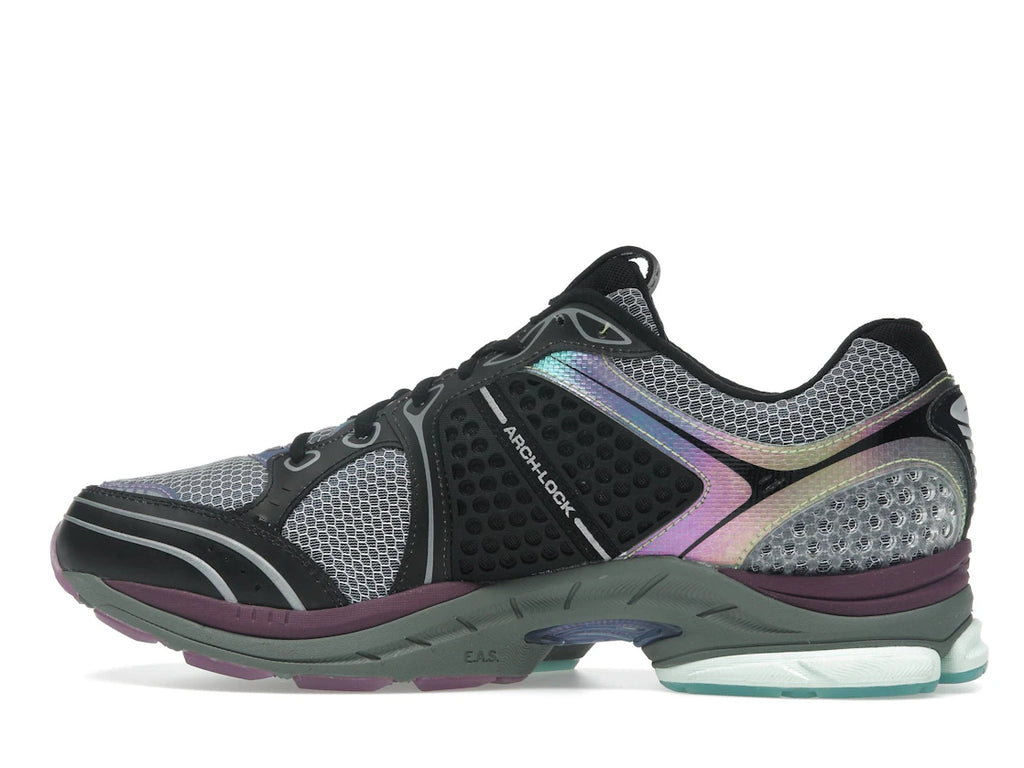 Saucony ProGrid Triumph 4 Winter Solstice Holographic